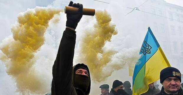 Недовольство президентом и политическим классом Украины бьет рекорды прошлых лет
