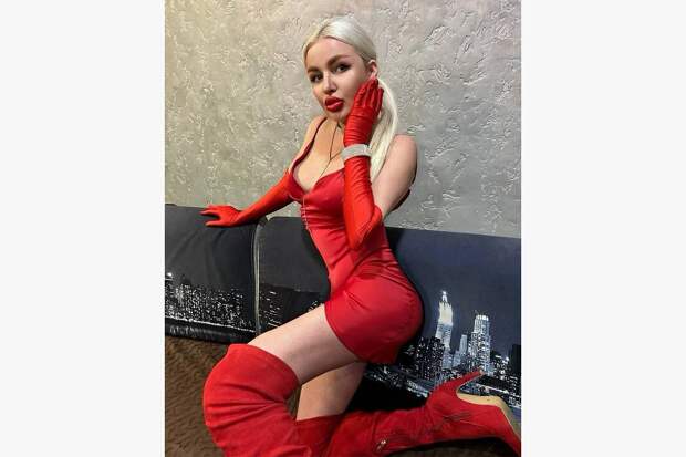 Россиян возмутили фотографии активистки ЛДПР в нижнем белье