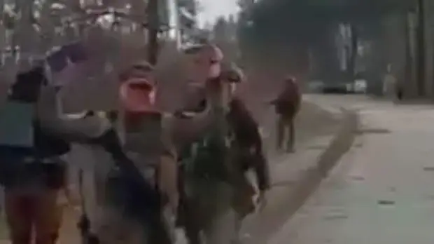 NYT подтвердила подлинность видео с расправой над раненым военным РФ