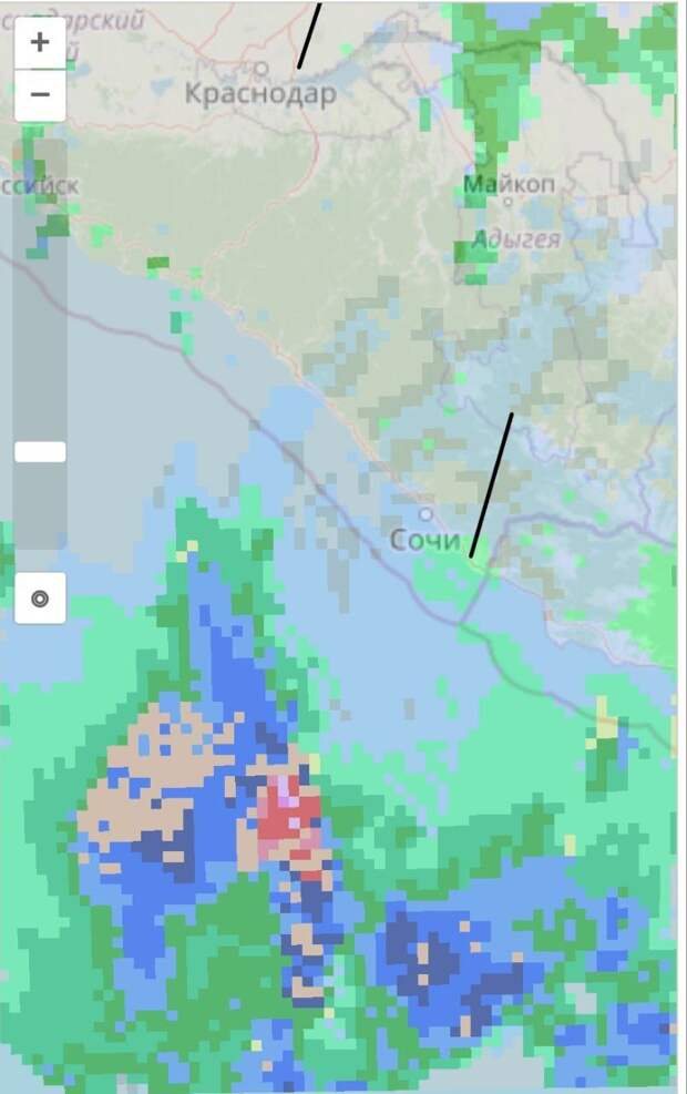 🌩️ К побережью Сочи приближается сильная гроза и ливни