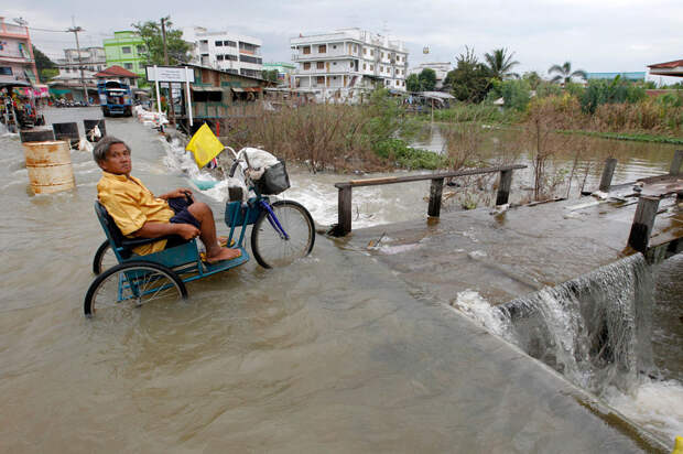 s t17 RTR2R8IP Сильнейшее наводнение в Таиланде