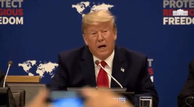 фотокадр трансляции Белого Дома выступления Трампа из ООН