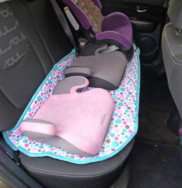 Защита заднего сидения в авто. | Фото: cellcode.us.