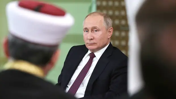 Путин встретился с представителями общественности Крыма и Севастополя