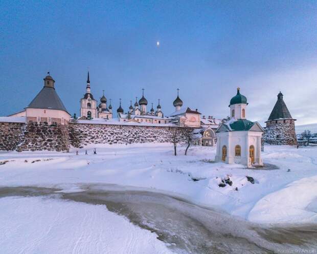 Часовня Александра Невского под луной. красота, природа, с высоты птичьего полета, соловки