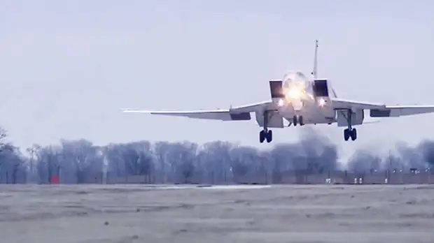 ВКС России нанесли бомбовые удары по террористам в Идлибе