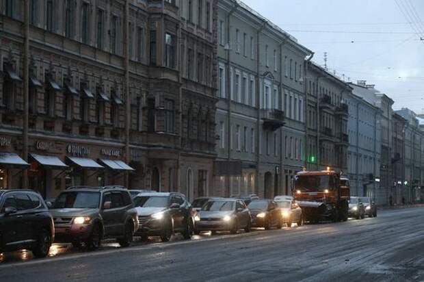 Из-за аварии у Московского вокзала образовались пробки в центре Петербурга