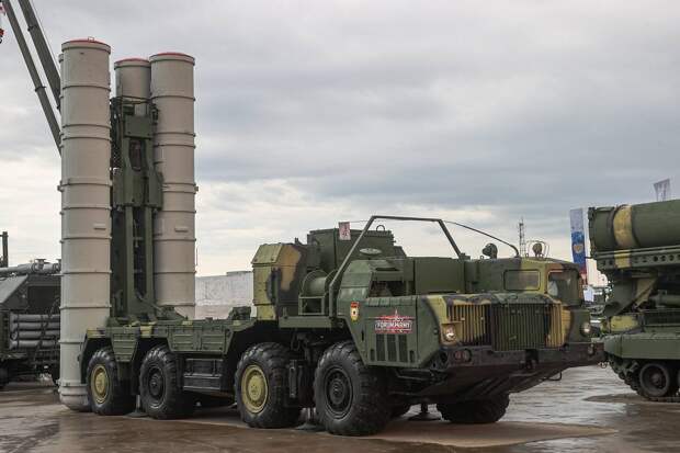 Больше 40 украинских БПЛА пытались атаковать Москву