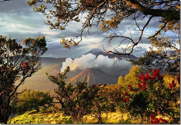 indonesia volcano