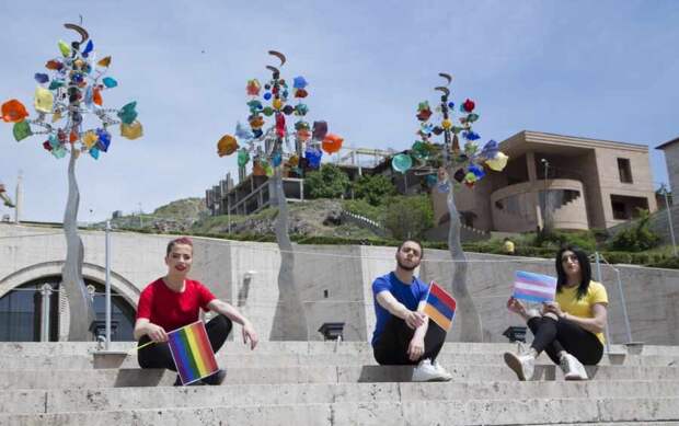 Армения медленно идёт по ЛГБТ-дорожке Грузии