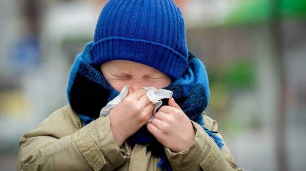 Прогулка при насморке: да или нет?