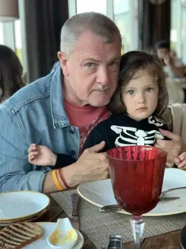 Юрий Мороз с дочерью
