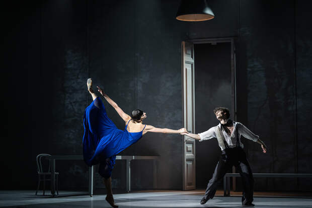 Сцена из балета «Две Анны»