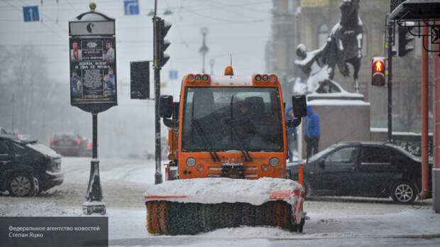 Петербуржцы начали рабочий день без больших пробок: помогла качественная уборка снега, которую держал на контроле Беглов