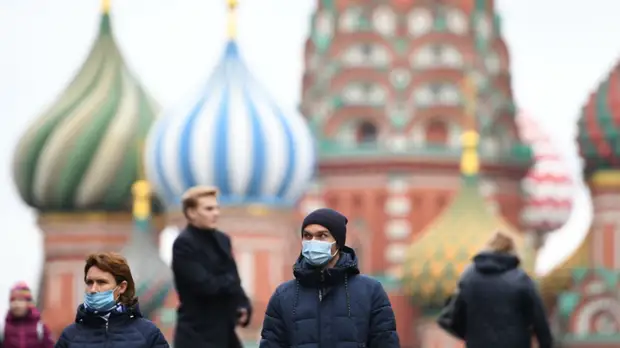 Песков высказался о возможности продления новогодних каникул из-за COVID-19