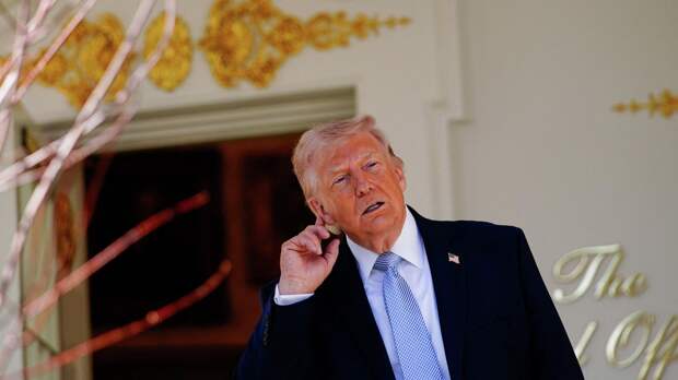 Трамп поднял на смех страны НАТО за стратегию по отношению к России