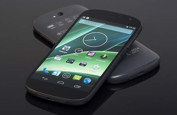 YotaPhone-1