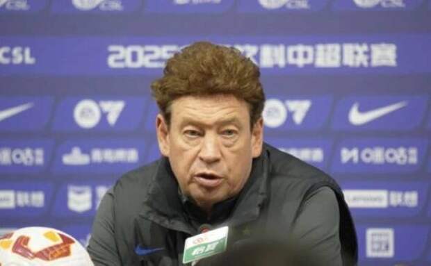 Слуцкий рассказал как в команде отреагировали на снятие 10 очков с «Шанхая»