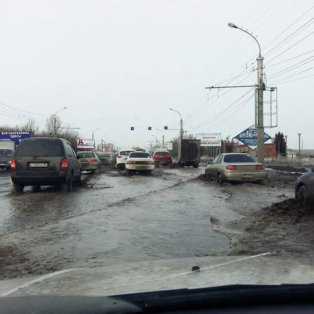 Снега в этом году в Омске было действительно много. Но зачем его убирать? Давайте лучше превратим город… дороги, омск, прикол, юмор
