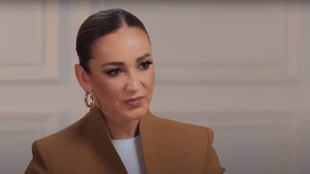 Певица Ольга Бузова посоветовала справляться со стрессом с помощью нытья