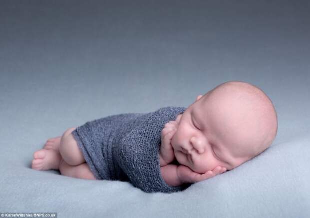 article-2540516-1AB3DDD600000578-974_964x680