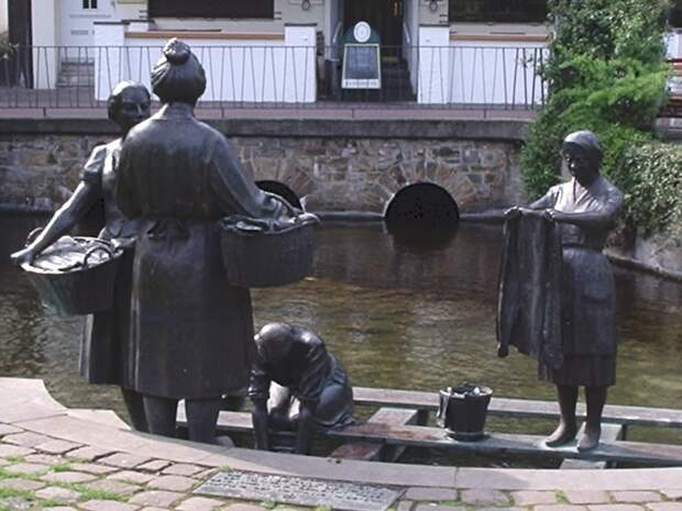 monument1.jpg