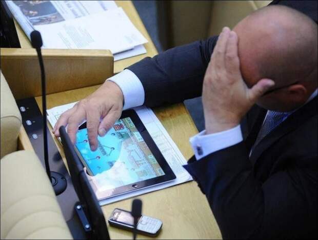 В Госдуме официально запретили фотографам снимать пленарные заседания