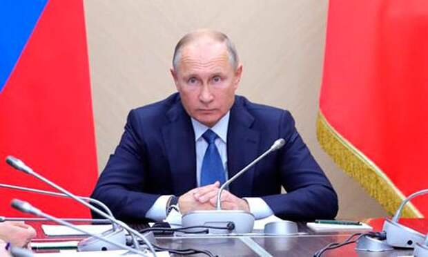 Путин поручил Медведеву разобраться в налоговой нагрузке россиян