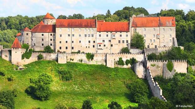 Замок Бургхаузен - Burg Burghausen