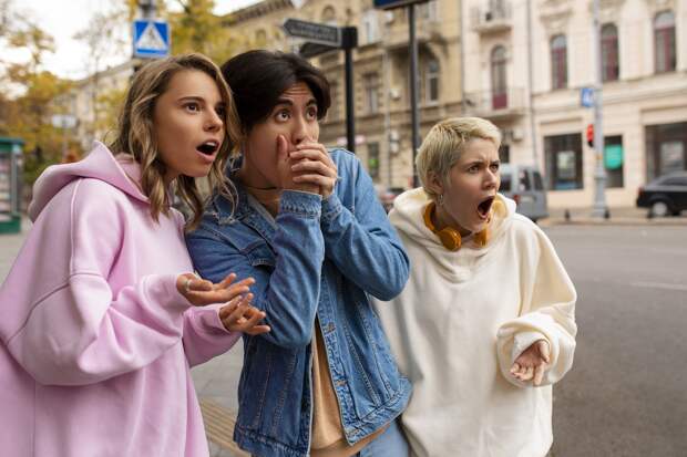 Весеннее обострение: как вести себя при встрече с неадекватными людьми