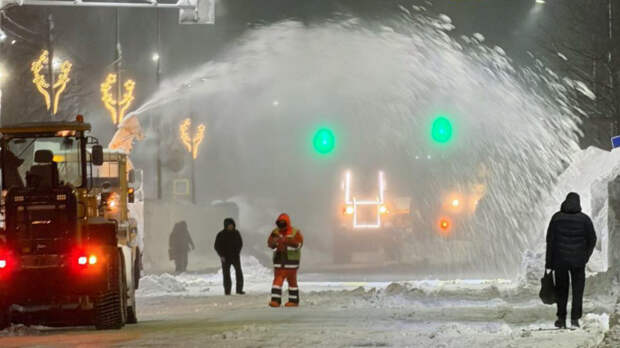 Снежный апокалипсис: как справляются с ударом стихии на Камчатке