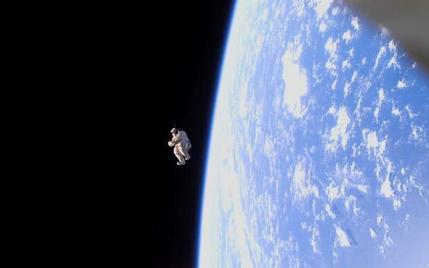 Она живая. И светится! Топ-18 самых красивых ФОТО Земли, сделанных из космоса
