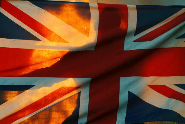 Мощный взрыв раздался на базе Британии на Кипре