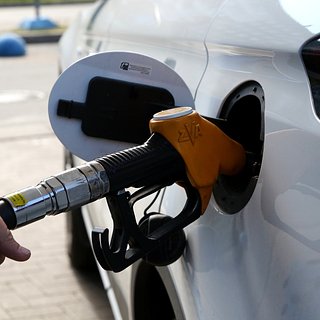 Цена бензина в России снова побила рекорд