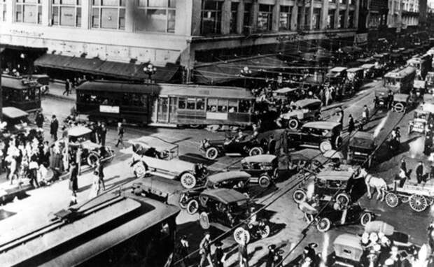 4. Центр Лос-Анджелеса около 1920-х годов было стало, интересно, история, пробки, пробки в москве тогда и сейчас, факты, фото