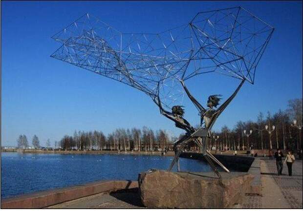 Памятник рыбакам. Петрозаводск Прикольные памятники, факты