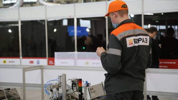 Технологии будущего: как проходит WorldSkills Hi-Tech в Екатеринбурге