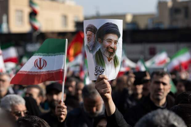 The Times: Хаменеи находится в больнице в бессознательном состоянии