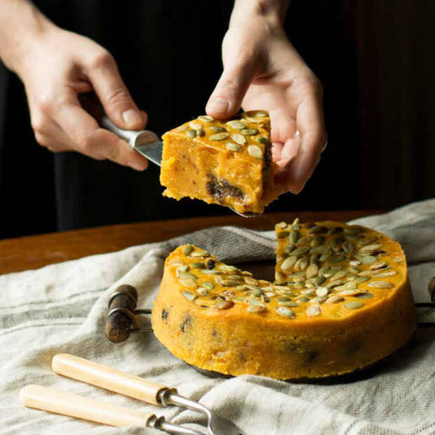 Тыквенный кекс с черносливом и хересом
