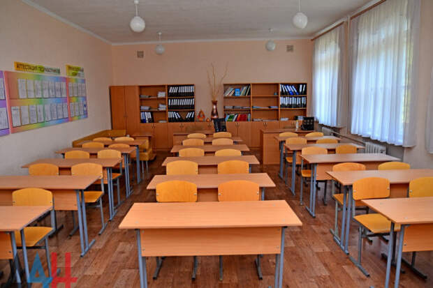Три школьных класса в Симферополе закрыли из-за коронавируса