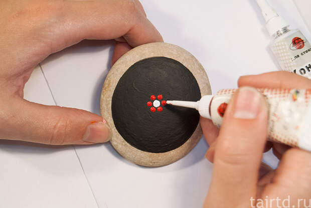 Точечная роспись по камням