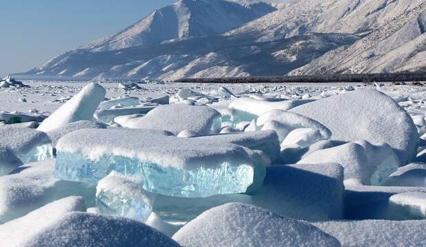 Байкал разочаровал туриста, который не увидел прозрачный лед