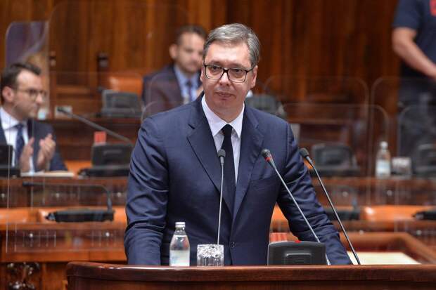 Президент Сербии Александр Вучич на второй день внеочередной сессии Скупщины (парламента) страны, посвященной ситуации...