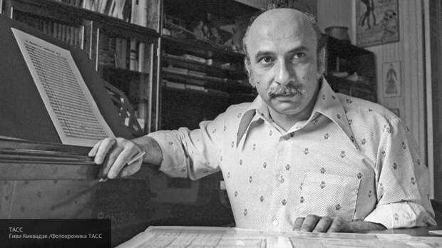 Написавший музыку к "Мимино" и "Кин-дза-дза" композитор Гия Канчели умер в Тбилиси