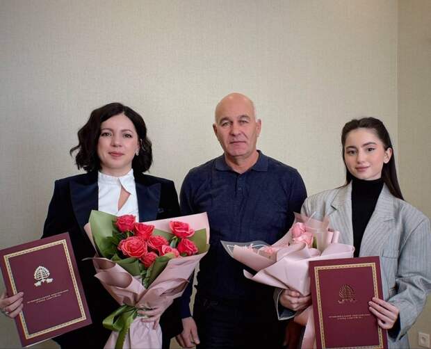 В Адыгейске вручили благодарности администрации сотрудникам газеты "Единство"