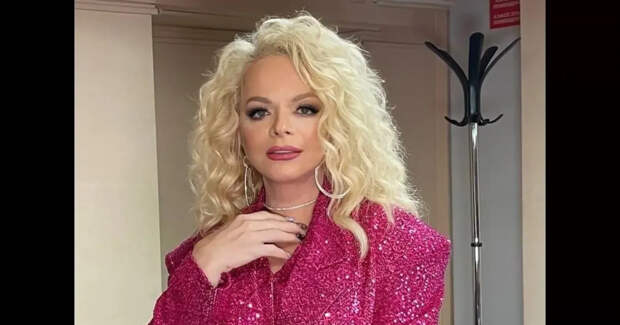 Зрители демонстративно ушли с выступления Ларисы Долиной: видео