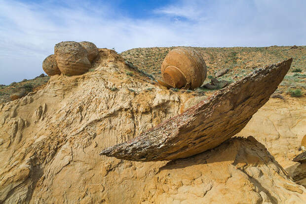 Разгадка тайны удивительной долины шаров в Казахстане