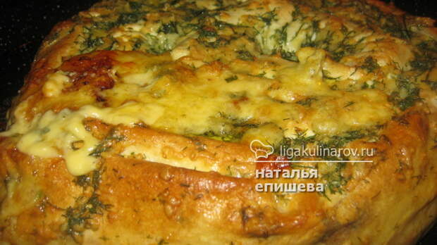 Главное фото рецепта: Пирог из лаваша с курицей и сыром