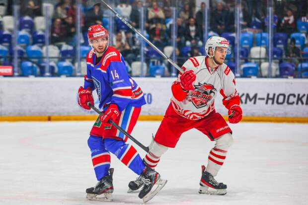 Нападающий Иван Лапшин вернулся в АКМ