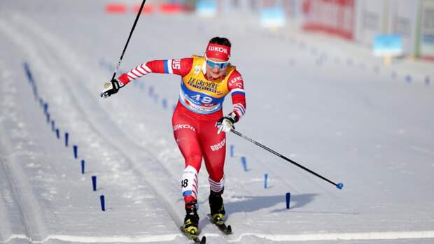 Россиянка Ступак станцевала на подиуме после победы в гонке на «Тур де Ски»